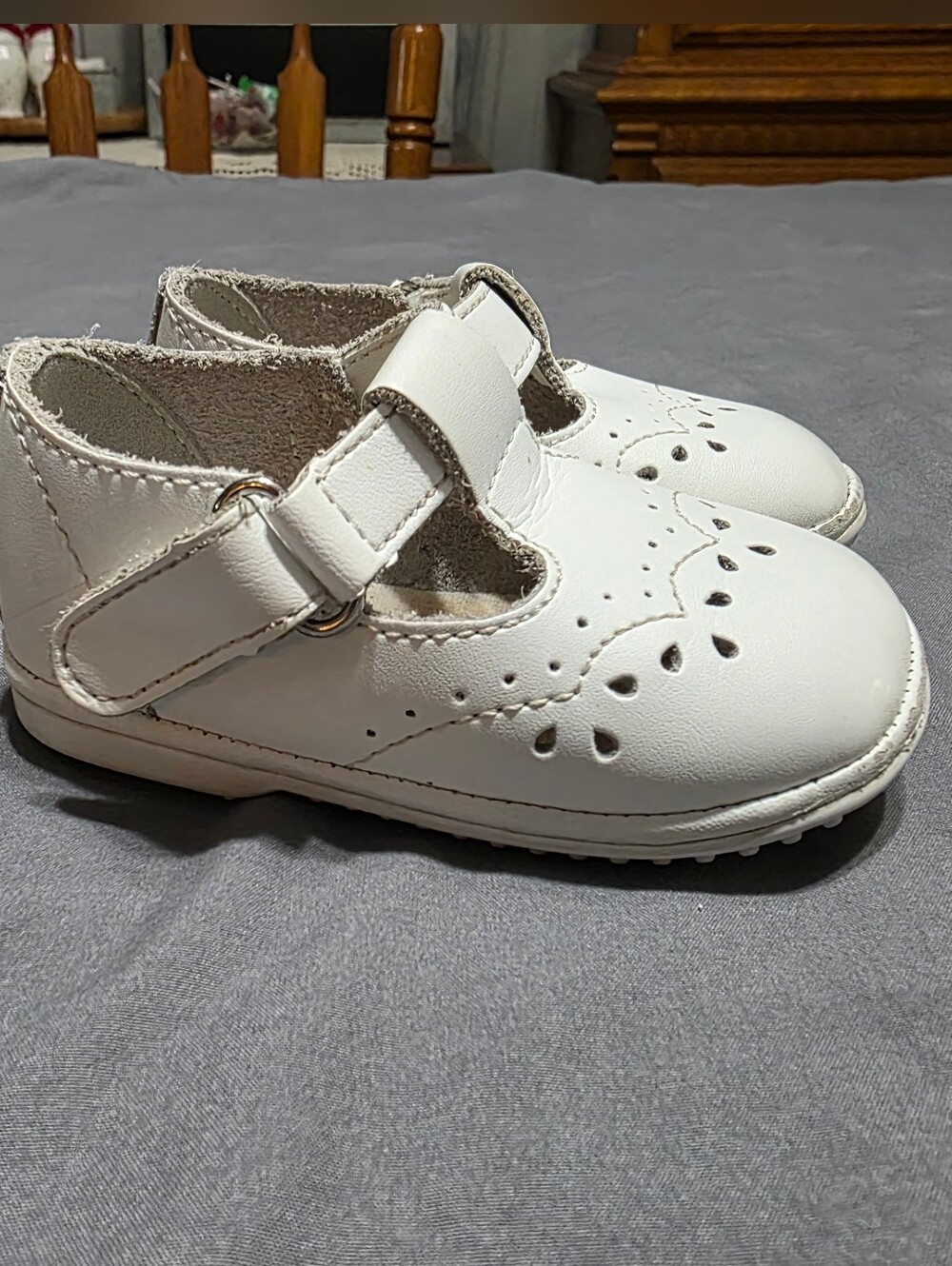 Angels White Girls Mary Jane Dress Shoes with Buckle